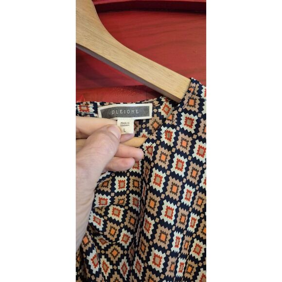 Pleione Large Bowtie Cutout Tan Navy Orange Geometric Pattern Blouse Shirt EUC - Picture 3 of 4